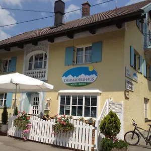  Hostel Dreimäderlhaus Deutschland